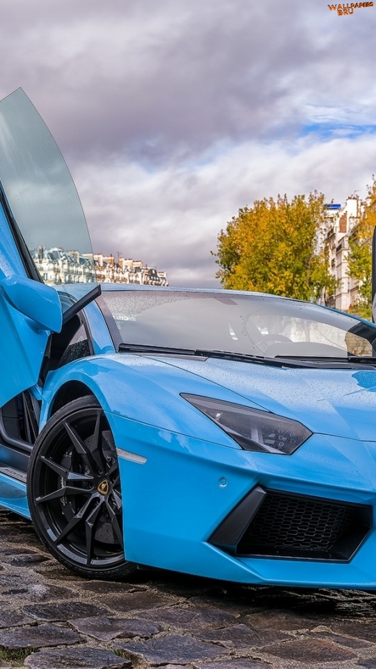 Lamborghini aventador blue paris